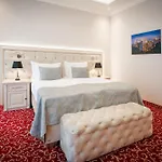 Отель Golden Key Boutique 4*