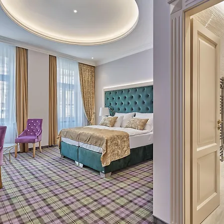 Golden Key Boutique Hotel