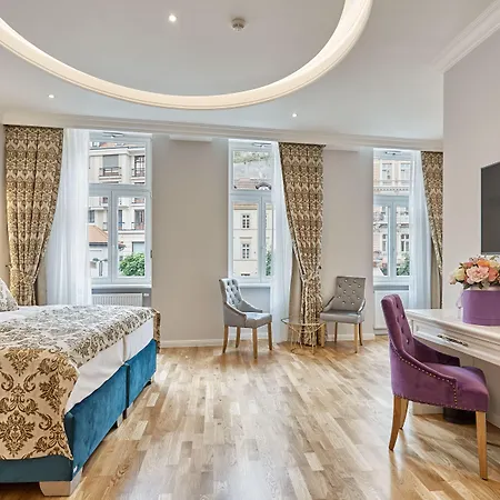 Golden Key Boutique Hotel 4*