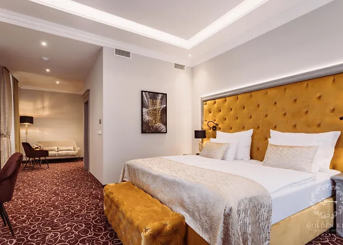 Golden Key Boutique 4* קרלובי וארי