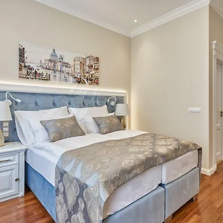 Golden Key Boutique Hotel 4*
